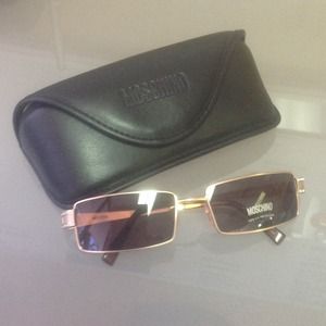 Moschino sunglasses w/case
