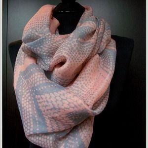 Handmade brand new scarf