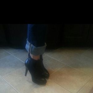 Jessica Simpson ankle boots