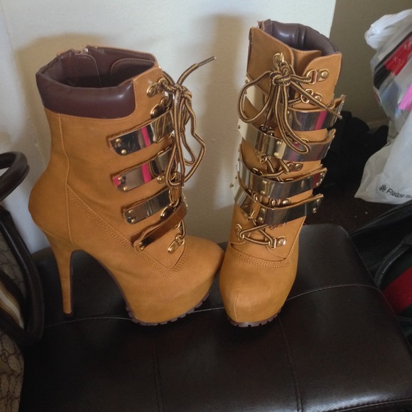 Tim type Heels