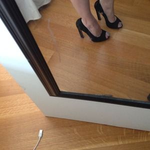 Beautiful suede black heels