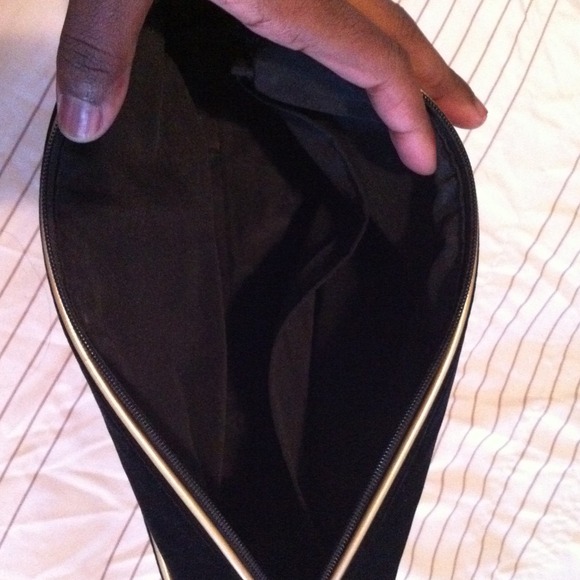 Chanel Parfums bag - Picture 2 of 4