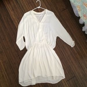 Beautiful white dress by Zara // worn once.