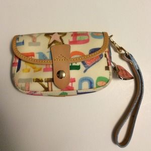 Dooney & Bourke wristlet