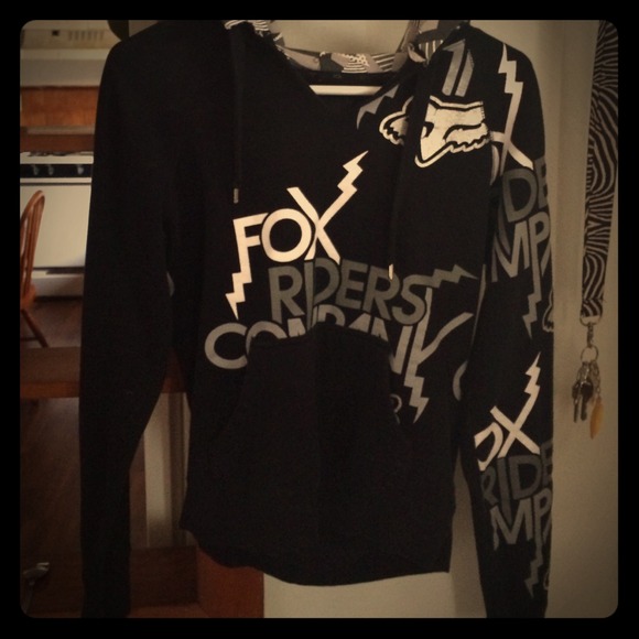 Sweater fox