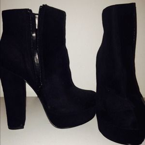 Black boots from forever 21