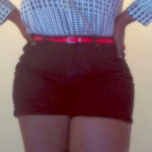 Vintage high waist cuffed black shorts