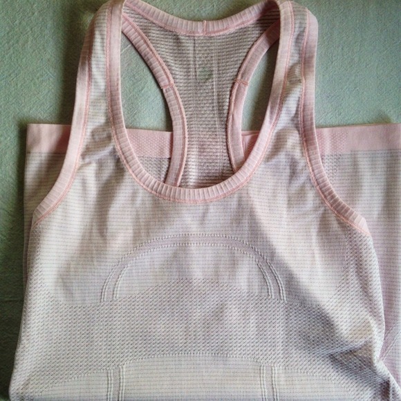 ❤️SOLD SOLD❤️Lululemon Run Swiftly Racerback - Picture 3 of 4