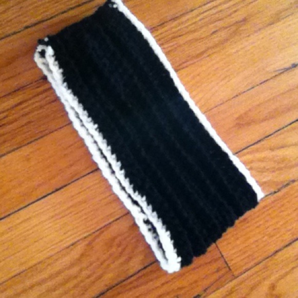 Black and white ear Warmers
