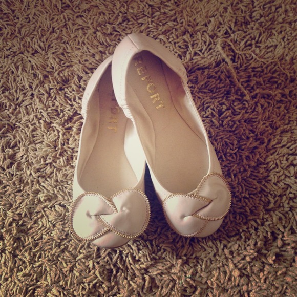 Shoes/flats