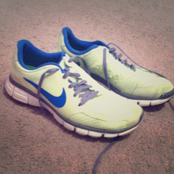 nike running shoes lime green 72 nike shoes nike free run 7 0 v2 running shoes nike running shoes lime green 72 nike shoes nike free run 7 0 v2 running shoes