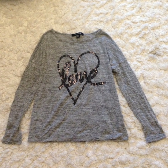❌SOLD❌Love shirt forever 21