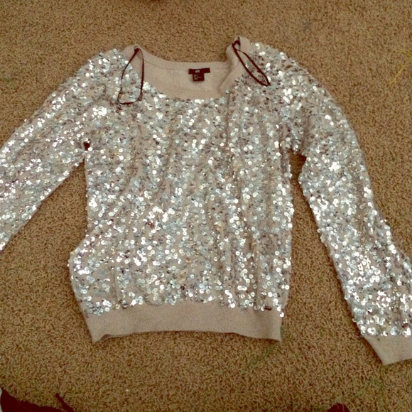H&m sweater size small