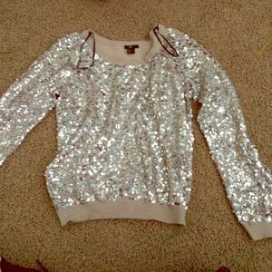 H&m sweater size small