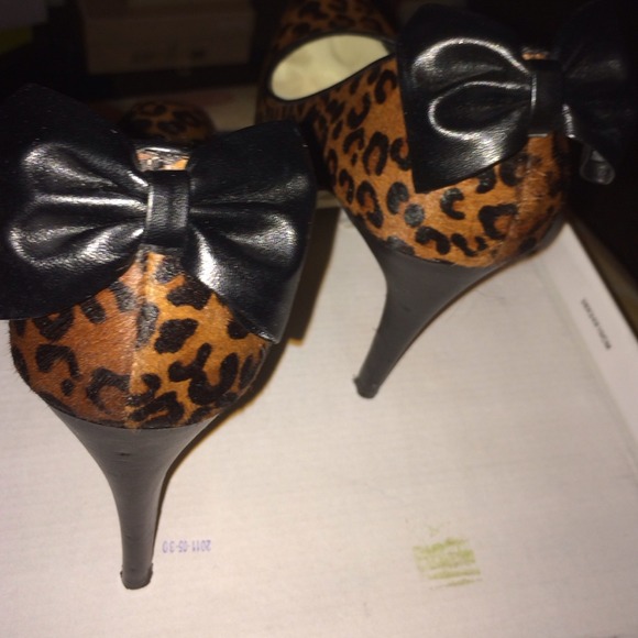 SOLD🎉 - Picture 2 of 4