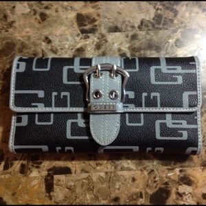 Guess wallet