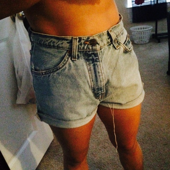 LEVI'S SOLD 🚫🚫🚫🚫 - Picture 2 of 2