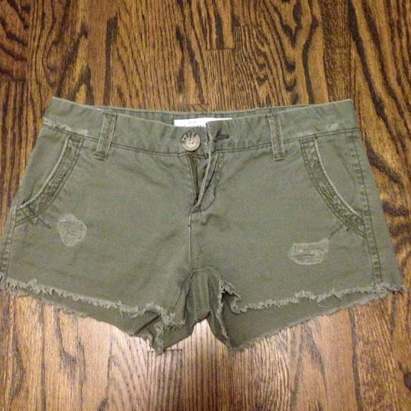 ❌SOLD❌army green shorts