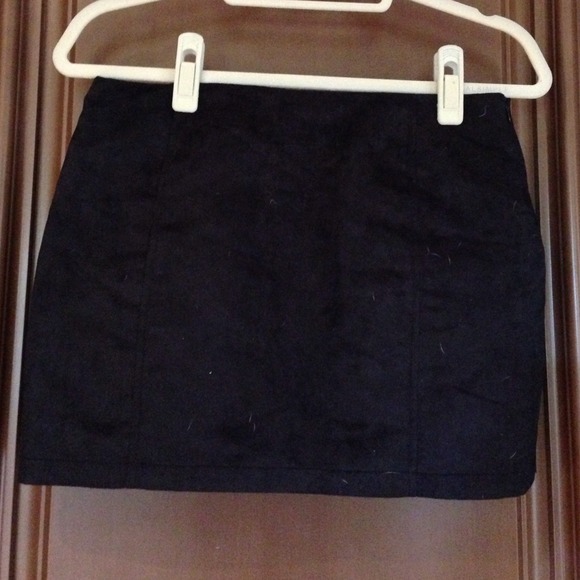 *SOLD* Low waist fringe skirt - Picture 2 of 3