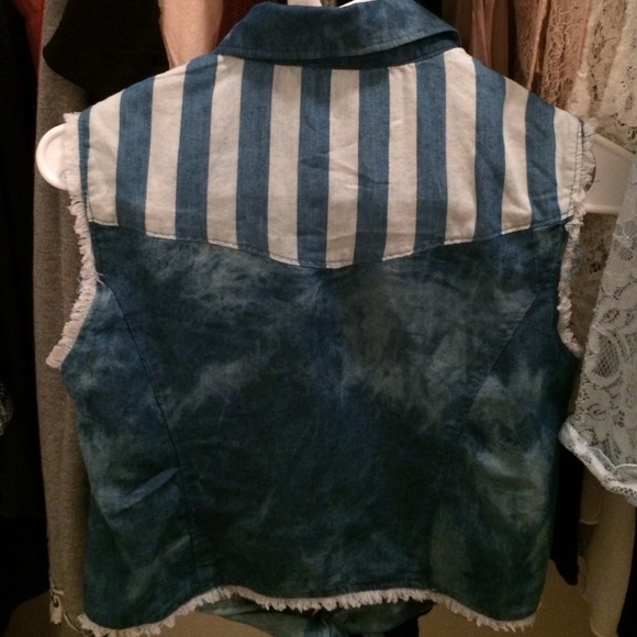 Blouse! - Picture 2 of 2