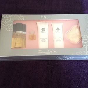 Oscar de la Renta Gift Set