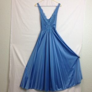 Vintage 1967 Blue night gown with lacey top
