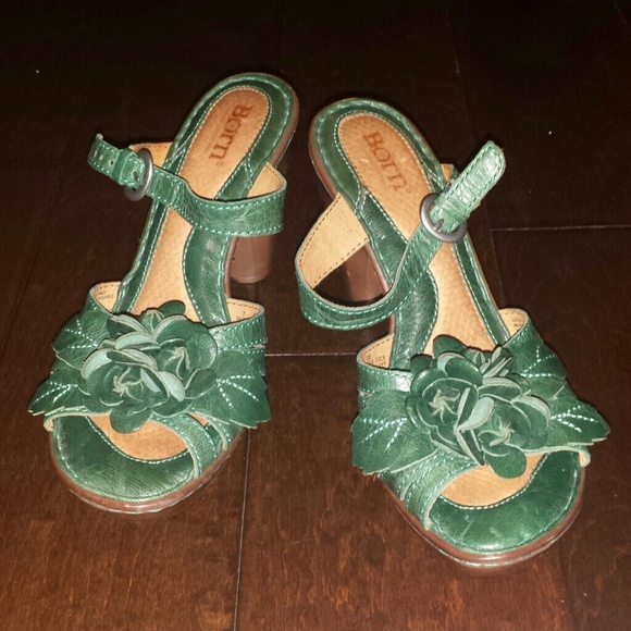 Cute and comfy teal sandals