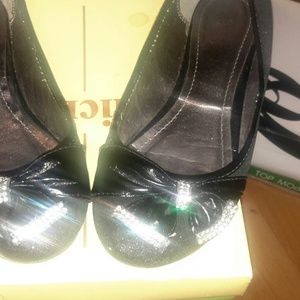 Black sparkly shoes