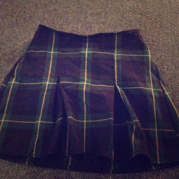 Brandi Melville plaid skirt. NWOT
