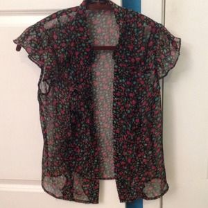 A size small flowery shirt- perfect for the summer