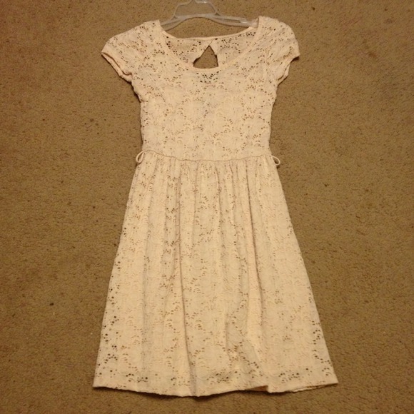 White wet seal dress