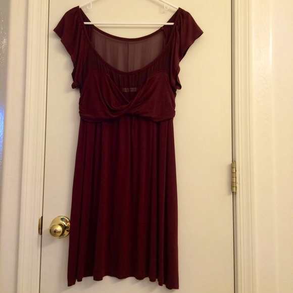 ❌❌SOLD❌❌ Wine/red mesh top dress - Picture 2 of 4