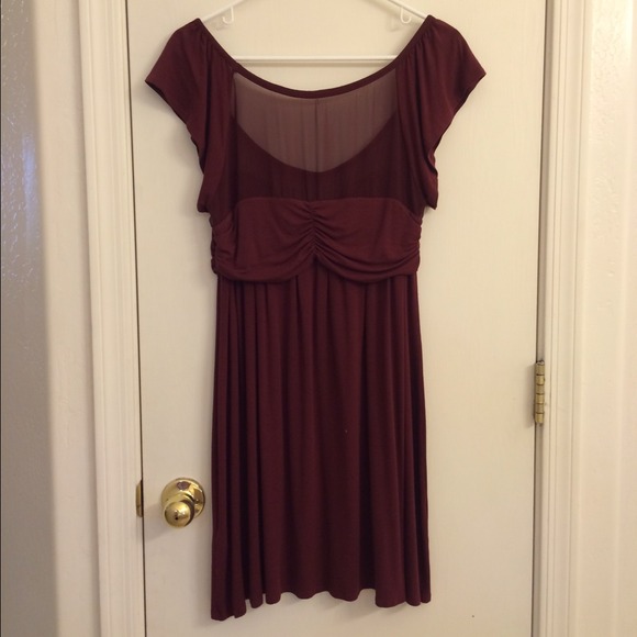 ❌❌SOLD❌❌ Wine/red mesh top dress - Picture 4 of 4