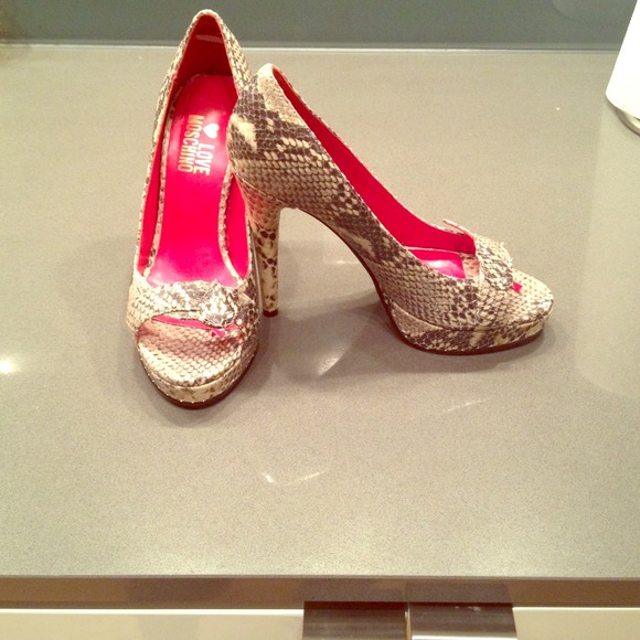 Moschino Snakeskin Peep Toe Pumps SZ 5 - Picture 1 of 9