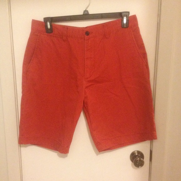 ❤️ Mens red chino GAP shorts ❤️