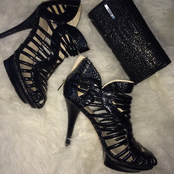 💣 Christian Siriano Snakeskin Booties 💣 - Picture 1 of 4