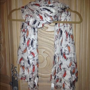 ❤❤SOLD❤❤IN A BUNDLE Gap scarf. NWT