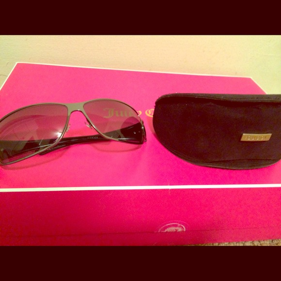 Original rhinestone Gucci sun glasses. With case