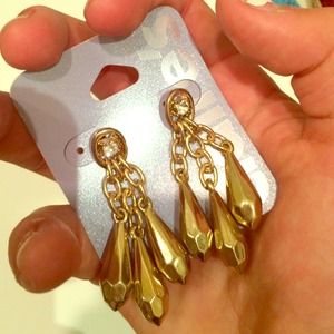 Gold Earrings!
