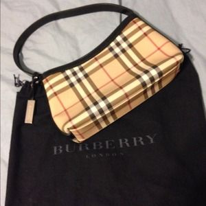 🌺authentic burberry🌺perfect  for every day use🌺