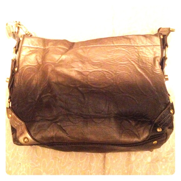 Medium sized coach purse