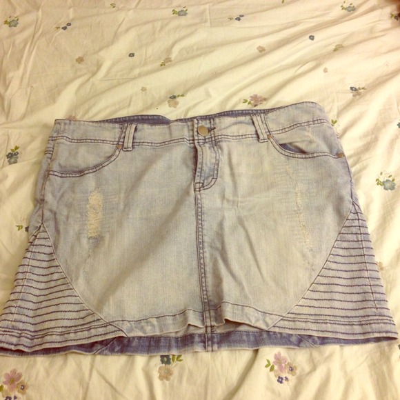 REDUCED Denim skirt