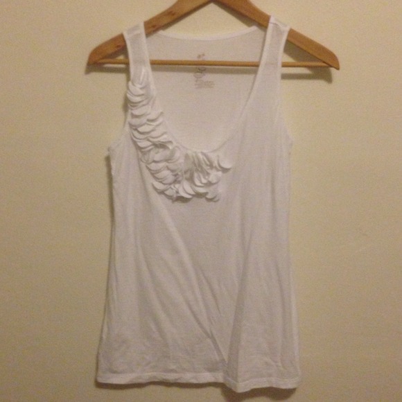 White Tank with Petal Detail by Tommy Bahama - XS - Picture 2 of 4