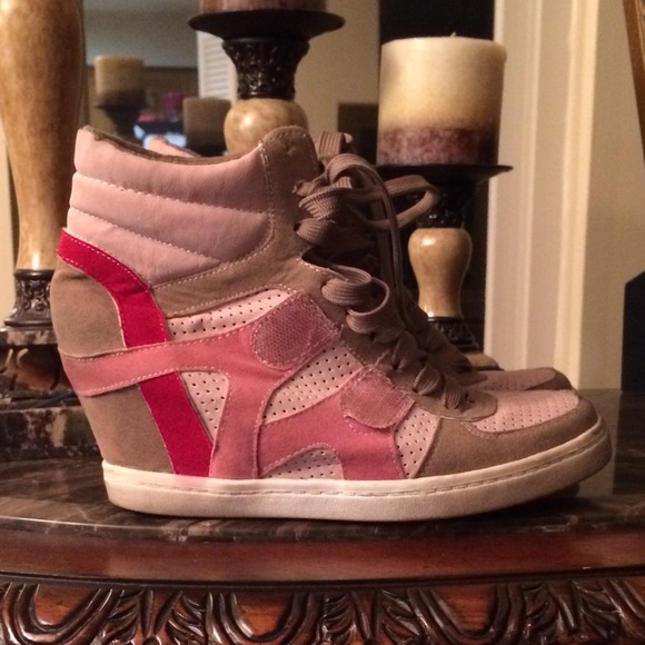 Shoes - Pink sneakers wedges