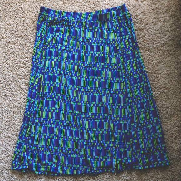 Geometric print mid-length skirt
