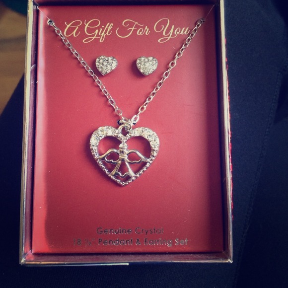 Angel heart necklace with heart stud earrings