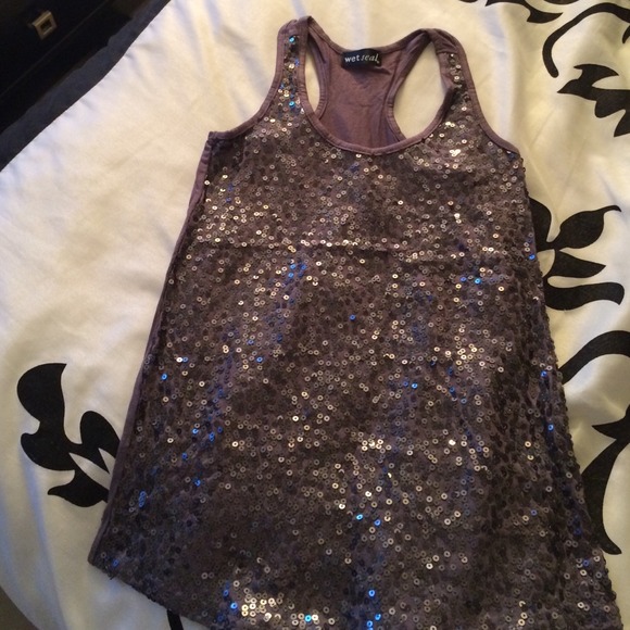 Wet seal sequence top