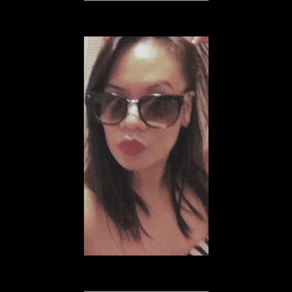 Tom Ford Sunglasses- SOLD ❌❌ - Picture 4 of 4