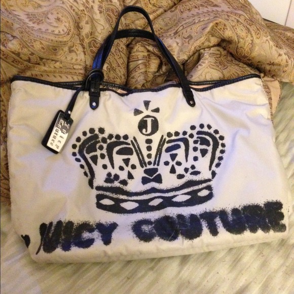 2 used JC purses. One grey one green