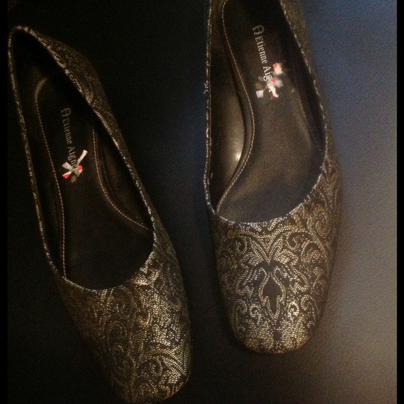 SOLD -Etienne Aigner Black Gold Brocade Shoes